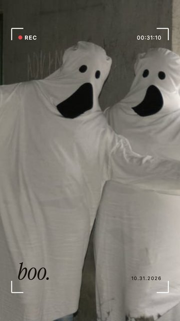 Ghost Photoshoot · Viewfinder – Modèles de stories Instagram : jours spéciaux